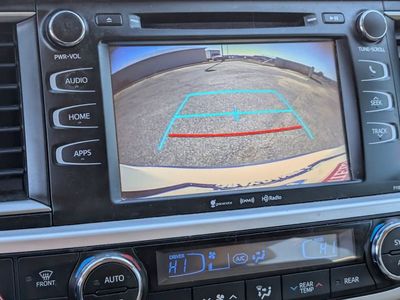 2019 Toyota Highlander — photo 12 view