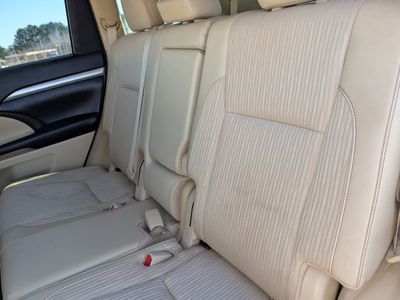 2019 Toyota Highlander — photo 23 view