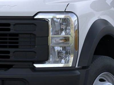 2025 Ford Chassis Cab — photo 18 view