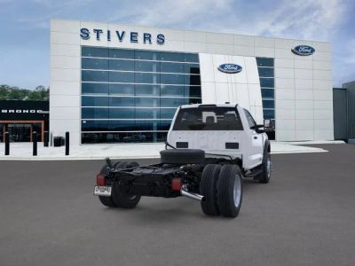 2025 Ford Chassis Cab — photo 8 view