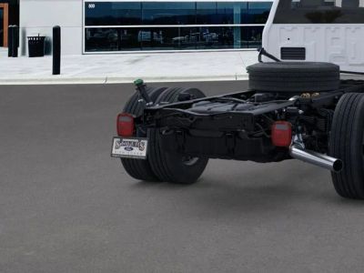 2025 Ford Chassis Cab — photo 21 view