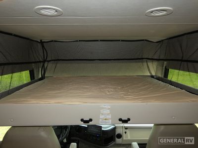 2024 Thor Motor Coach Miramar - Photo 15