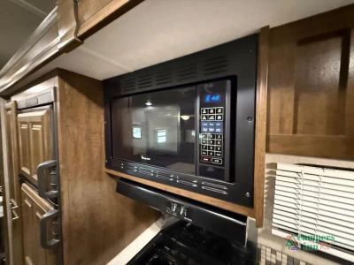 2020 Forest River RV Flagstaff — photo 13 view