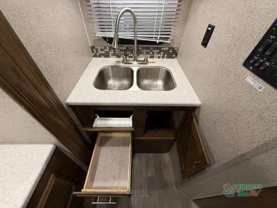 2020 Forest River RV Flagstaff — photo 16 view
