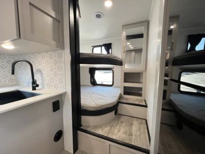 2027 Jayco SUNDANCE XLT — photo 15 view