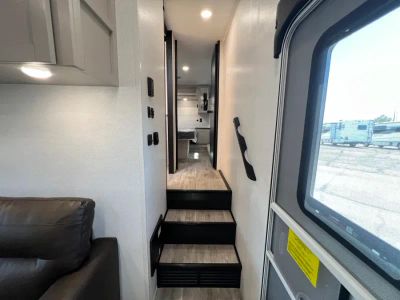 2027 Jayco SUNDANCE XLT — photo 18 view