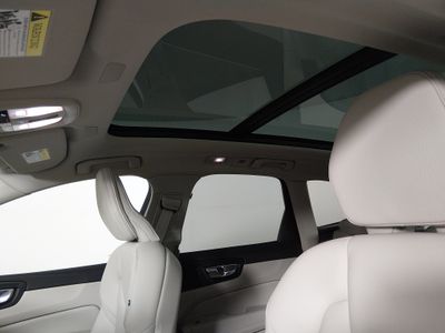 2023 Volvo XC60 - Photo 19