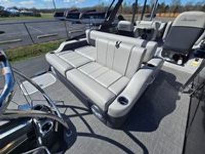 2026 Barletta Lusso L23UC - Photo 10