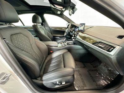 2023 BMW 5 Series - Photo 27