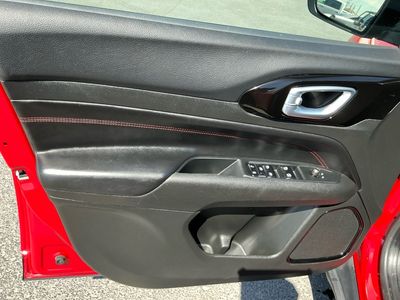2023 Jeep Compass — photo 15 view