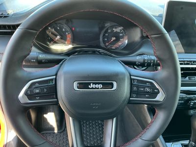 2023 Jeep Compass — photo 13 view