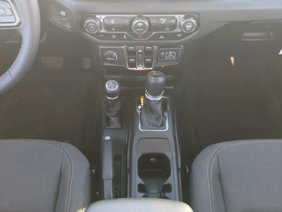 2026 Jeep Gladiator — photo 20 view