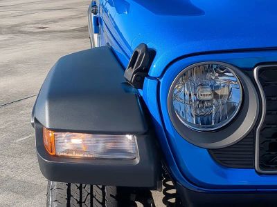 2026 Jeep Gladiator — photo 10 view