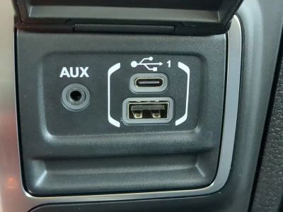 2026 Jeep Gladiator — photo 22 view