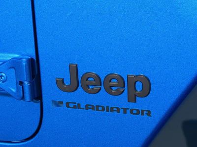 2026 Jeep Gladiator — photo 13 view