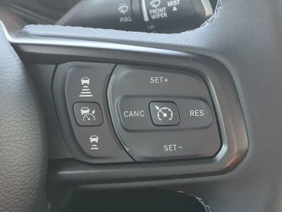 2026 Jeep Gladiator — photo 26 view