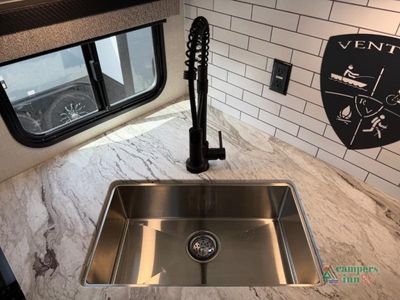 2026 Venture RV Stratus - Photo 23