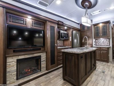 2017 Keystone Montana Legacy - Photo 7