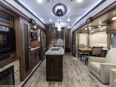 2017 Keystone Montana Legacy - Photo 2