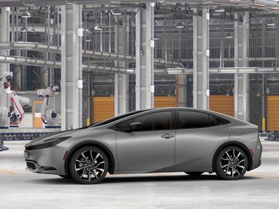 2026 Toyota Prius Plug-in Hybrid - Photo 3