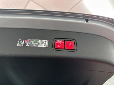 2026 Mercedes-Benz GLC — photo 25 view