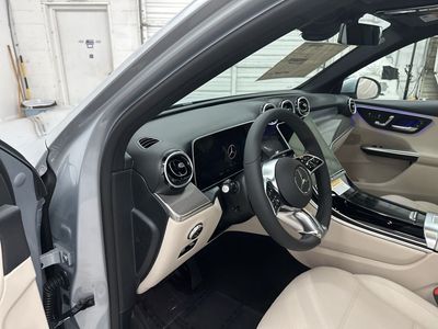 2026 Mercedes-Benz GLC — photo 9 view