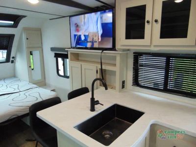 2025 Coachmen RV Northern Spirit Ultra Lite — photo 8 view