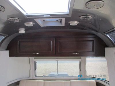2016 Airstream Classic - Photo 9