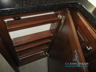 2016 Airstream Classic - Photo 47
