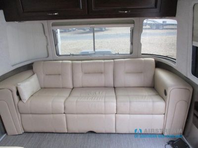 2016 Airstream Classic - Photo 8