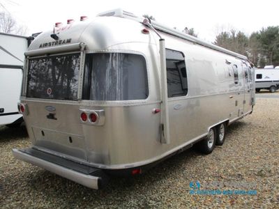 2016 Airstream Classic - Photo 5