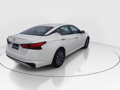 2025 Nissan Altima — photo 7 view