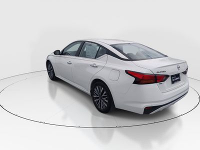 2025 Nissan Altima — detail view