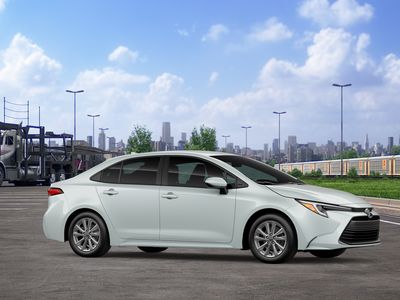 2026 Toyota Corolla Hybrid - Photo 15