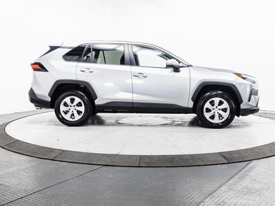 2024 Toyota RAV4 - Photo 12