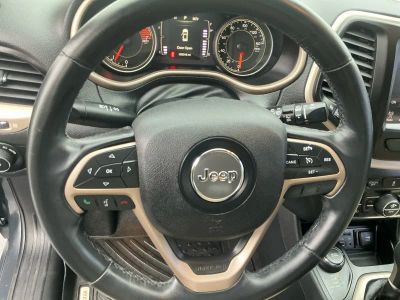 2016 Jeep Cherokee — photo 13 view