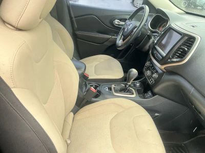 2016 Jeep Cherokee — photo 20 view