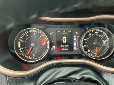 2016 Jeep Cherokee — photo 10 view