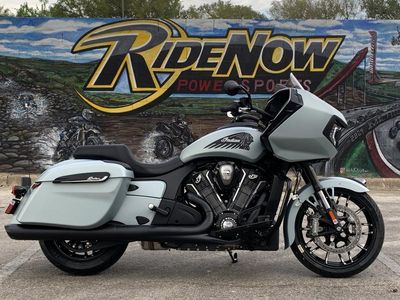 2025 Indian Motorcycle Challenger Dark Horse 112 Frost Silver Smoke - Photo 6