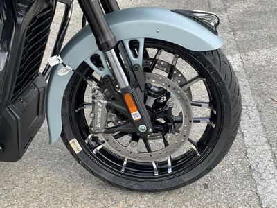 2025 Indian Motorcycle Challenger Dark Horse 112 Frost Silver Smoke - Photo 10