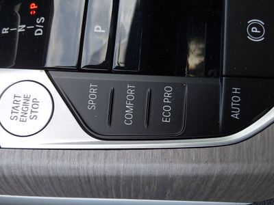 2025 BMW 3 Series - Photo 20
