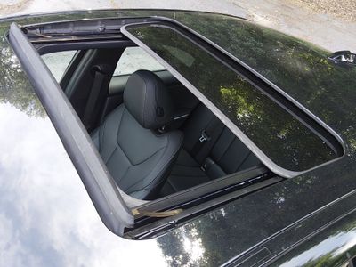 2025 BMW 3 Series - Photo 19