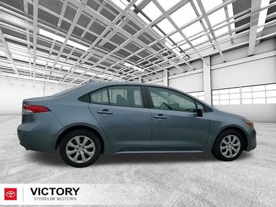 2025 Toyota Corolla - Photo 2