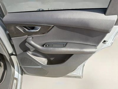 2023 Audi Q7 — photo 28 view