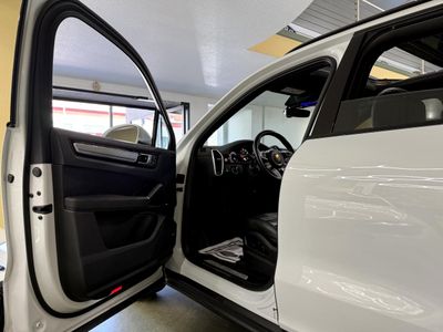 2022 Porsche Cayenne - Photo 12
