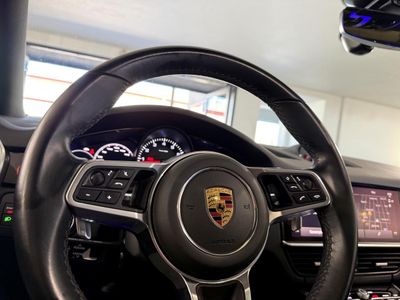 2022 Porsche Cayenne - Photo 27