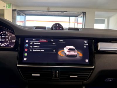 2022 Porsche Cayenne - Photo 21