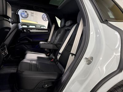 2022 Porsche Cayenne - Photo 8