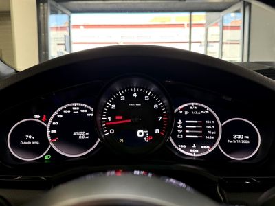 2022 Porsche Cayenne - Photo 17