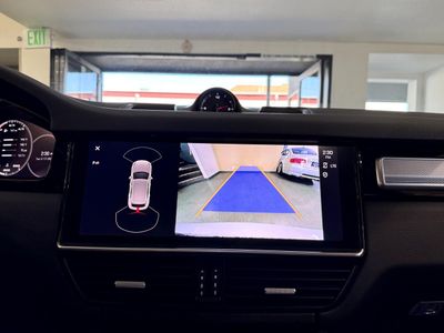 2022 Porsche Cayenne - Photo 19
